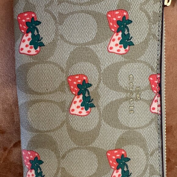 Coach Wristlet Wallet Strawberries - Picture 2 of 6